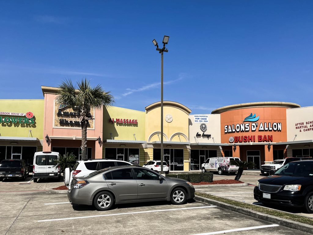 Lakeside Shopping Center
